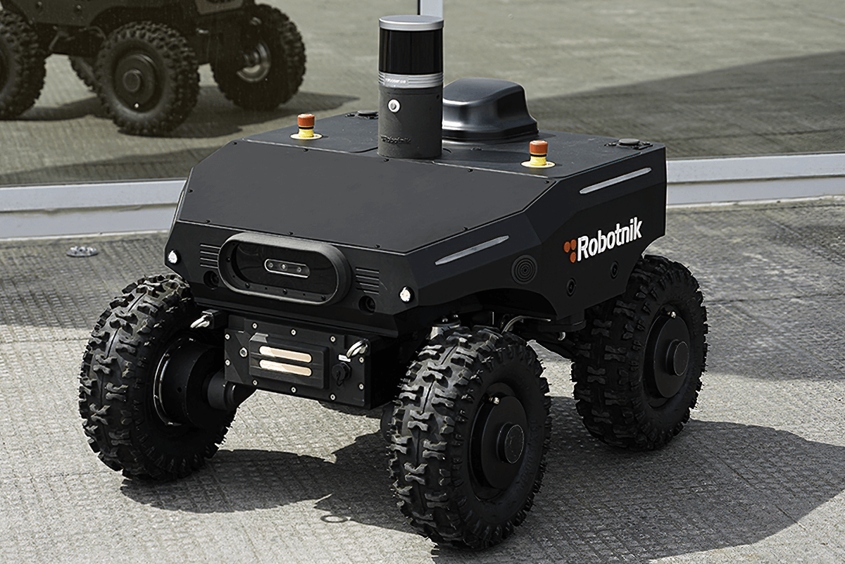 RB-Watcher XL provides LCD Touch Panel control.